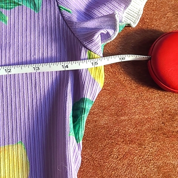 🌷 Lemon Pattern Mock Neck Crop Tee Size S - Picture 5 of 7